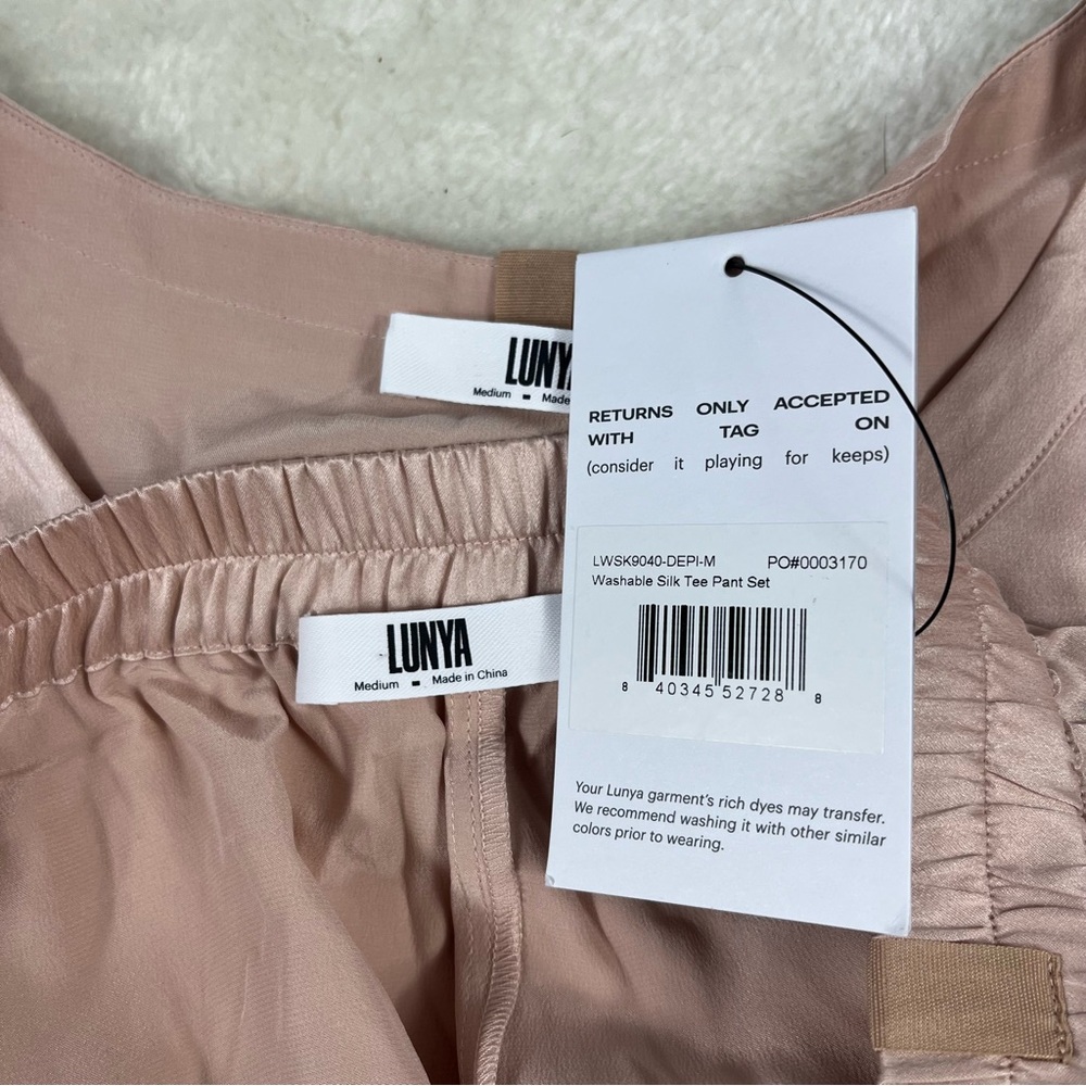 Lunya Washable Silk Tee Pant pajama Set - Picture 12 of 12